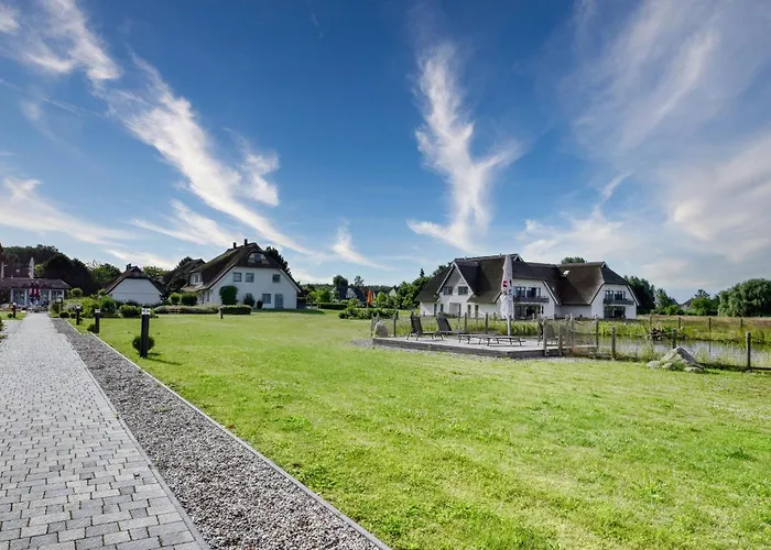 Bartmeise 38 Im Wreecher Idyll Ruegen By Ruyastay